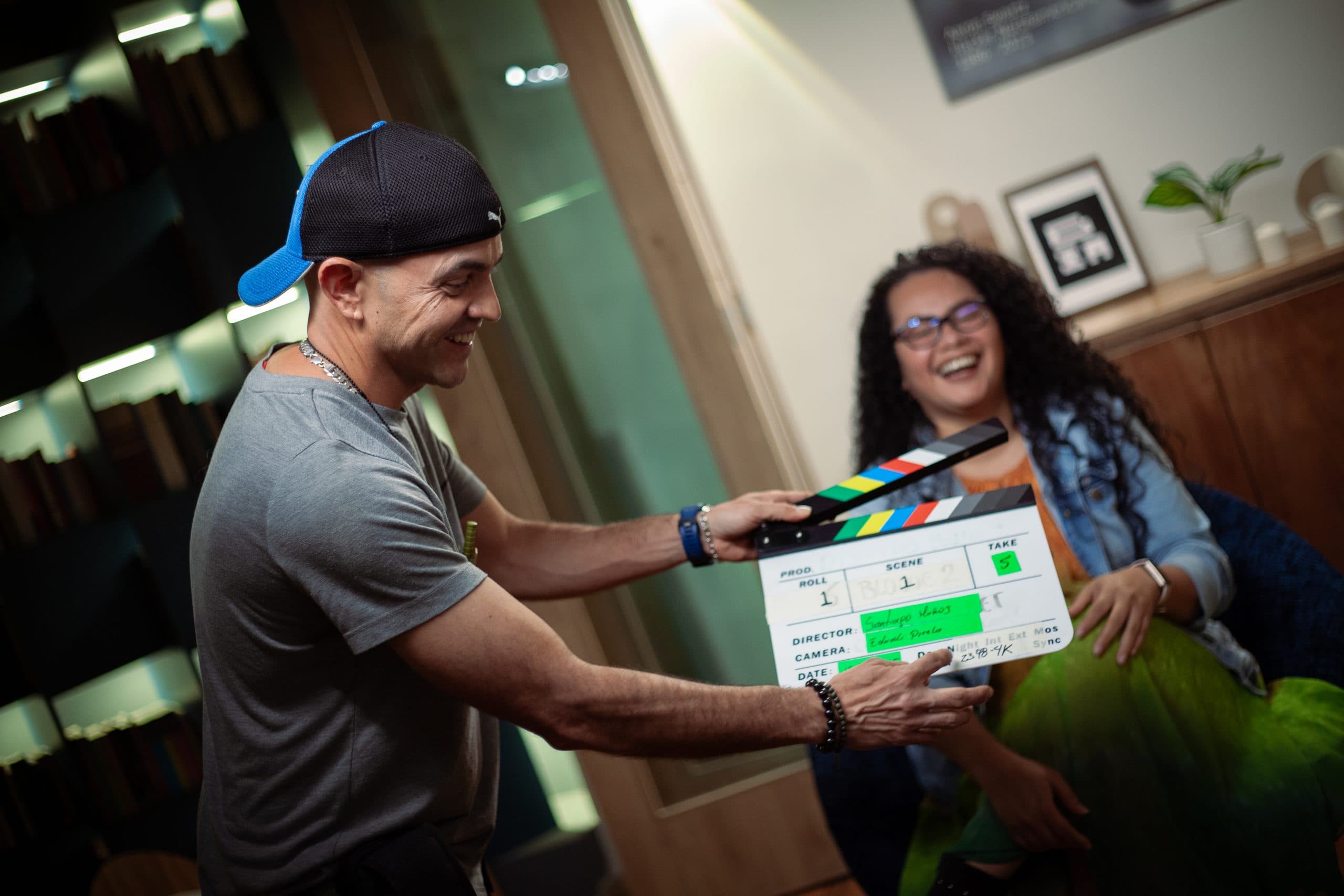 Los que encendieron la verdad: una ruta para ver, crear y transformar el mundo con AcadeMia Digital.IA