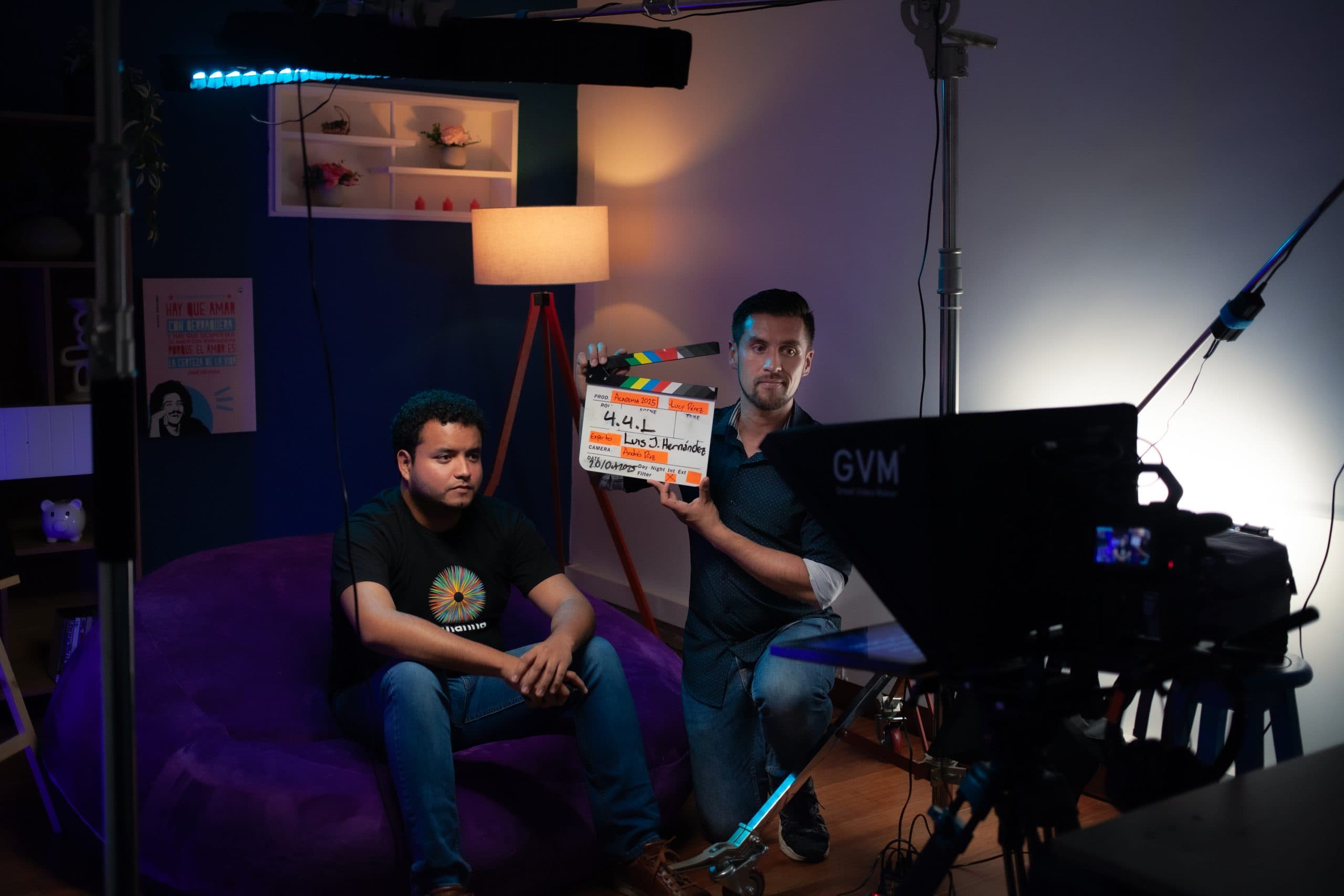 Aprende Transmedia con AcadeMia Digital.IA: crea universos para la paz en tiempos de desinformación